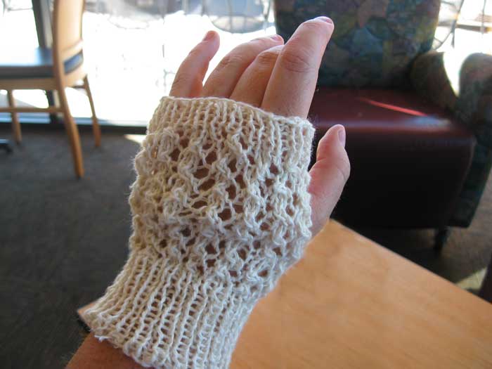 Linen Fingerless Mitts (Photo - Robin Southworth).