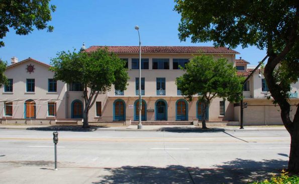 Pasadena Y.M.C.A. was built in 1921 and was designed by Julia Morgan (Photo - Floyd B. Bariscale, flickr).