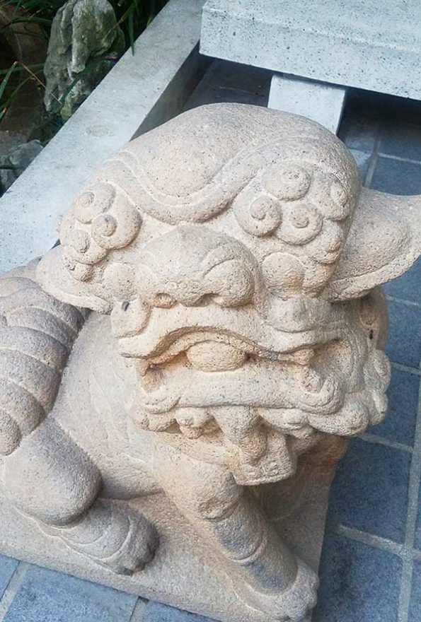 Chinese Dog at the USC Pacific Asia Museum in Pasadena, by Kathabela Wilson.