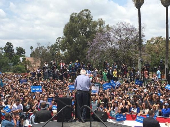 Bernie Sanders back with a huge crowd in front of him
