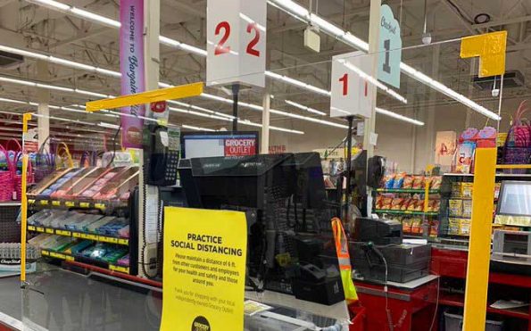 A divider at a cashier stand