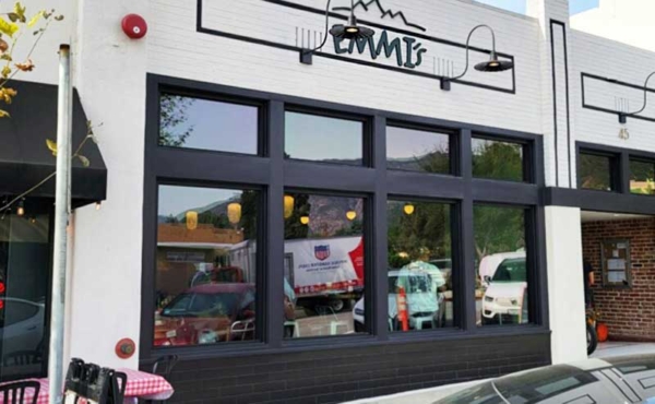 A front entrance to a restaurant