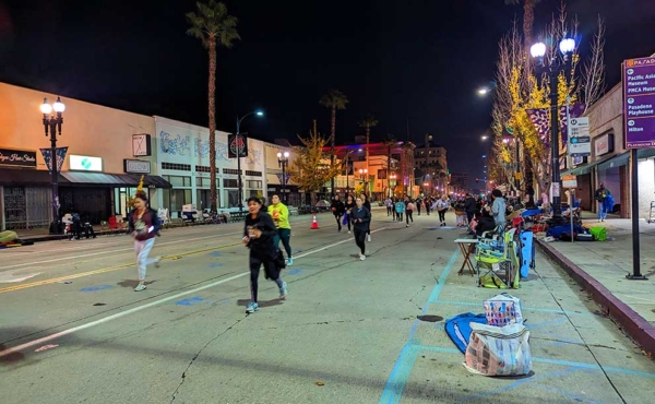 runners on the street