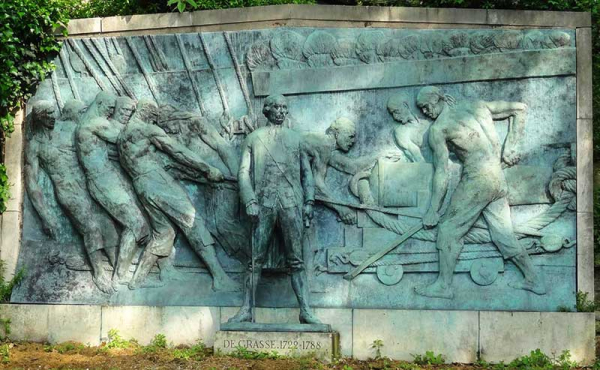 A statue in a garden