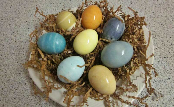 colored eggs