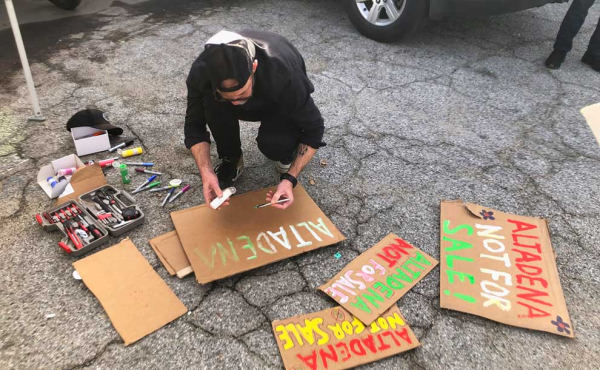 making signs