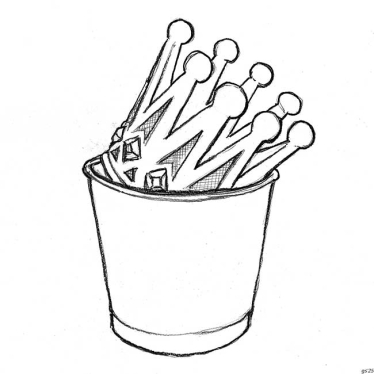 A king's crown in trash