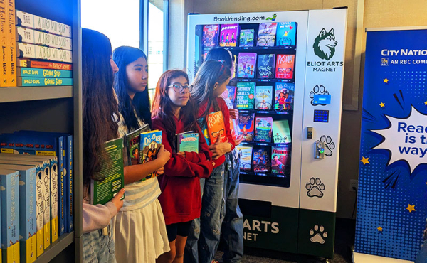 vending machine for books